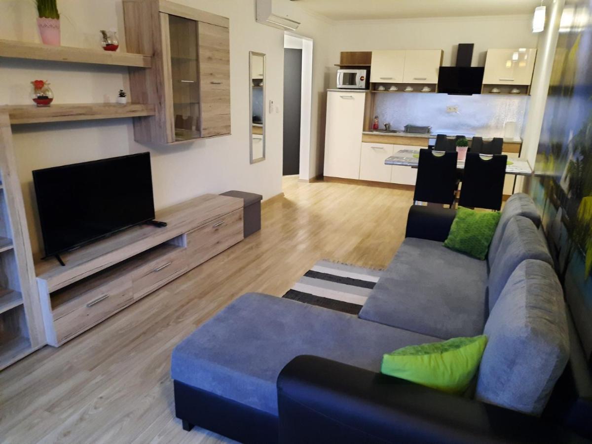 Vandus Apartman Сиофок Екстериор снимка