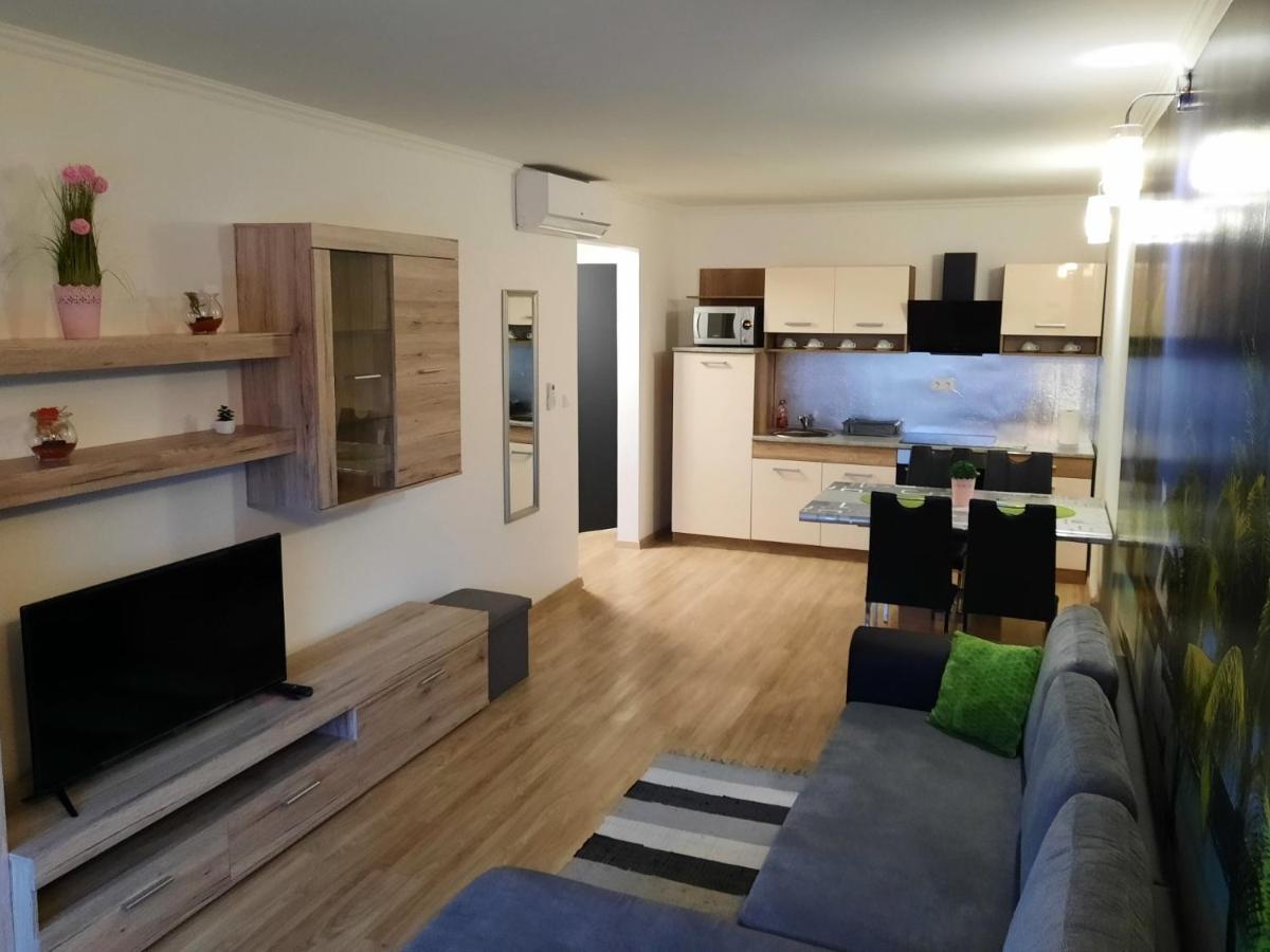 Vandus Apartman Apartment Сиофок Екстериор снимка